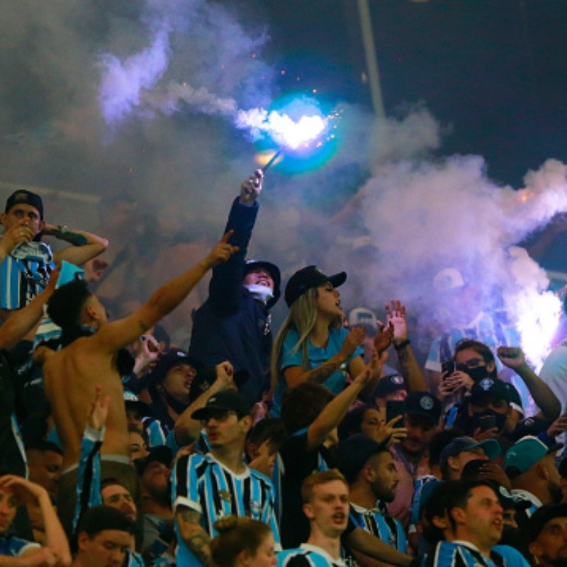 Veja 5 jogadores que foram recebidos em grande estilo pela torcida brasileira