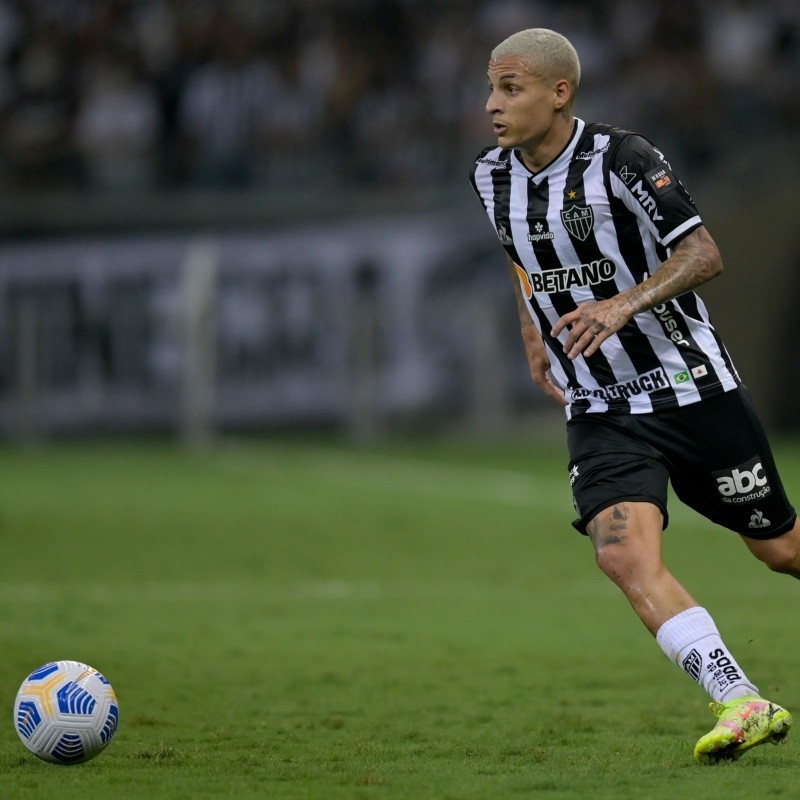 Adeus, Galo? Na mira de gigante paulista, empresário de Guilherme Arana abre o jogo sobre o futuro do lateral