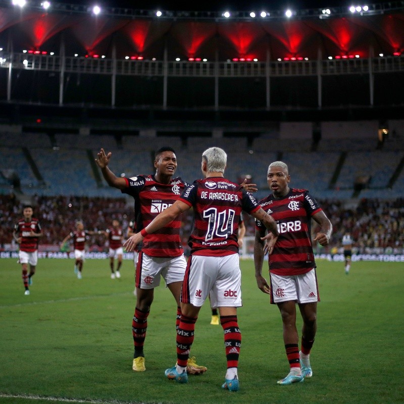 Flamengo estreia elenco principal na temporada, e goleia a Portuguesa pelo Campeonato Carioca