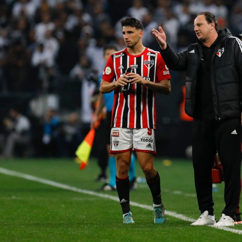 Rogério Ceni analisa jogador da base para ser reserva de Calleri