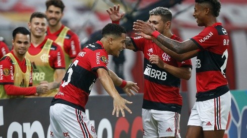 Flamengo v Fluminense - Rio de Janeiro State Championship Final