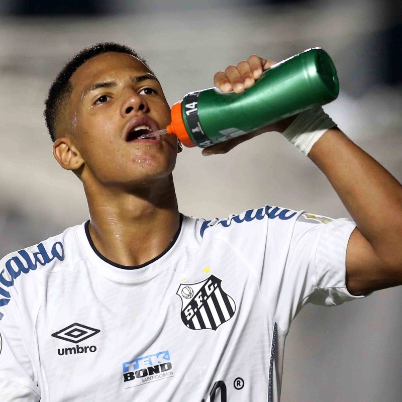 Ângelo pede desculpas a torcida do Santos após confusão em partida do Paulista