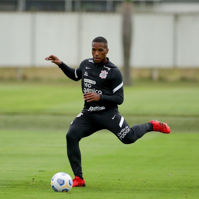 Santos fecha com Xavier e pode tirar mais um meio-campista do Corinthians, aponta jornalista