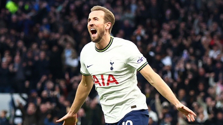 Harry Kane se tornou o maior artilheiro da história do Tottenham.