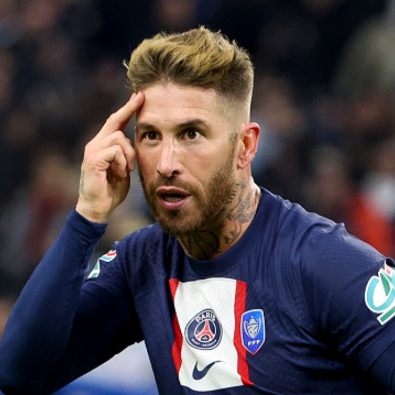 Sergio Ramos se irrita e empurra fotógrafo após mais uma derrota do PSG