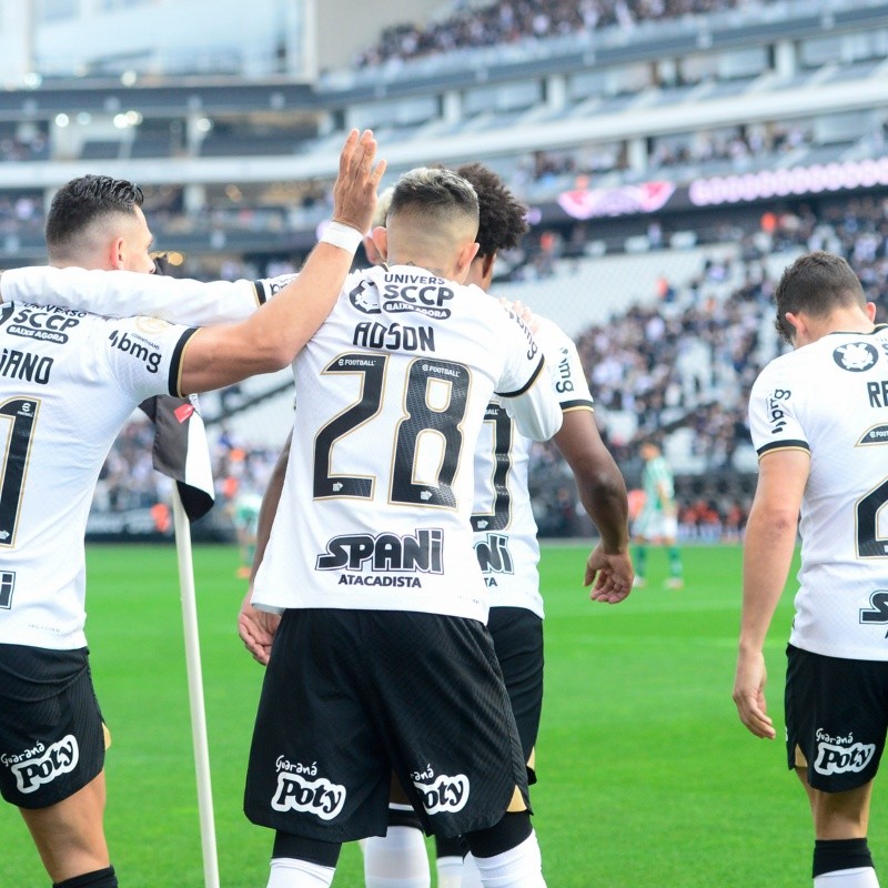 Corinthians aplica chapéu no Santos e acerta contratação de destaque do Campeonato Paulista