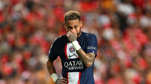 Ex-jogador da seleção francesa diz estar feliz por lesão de Neymar