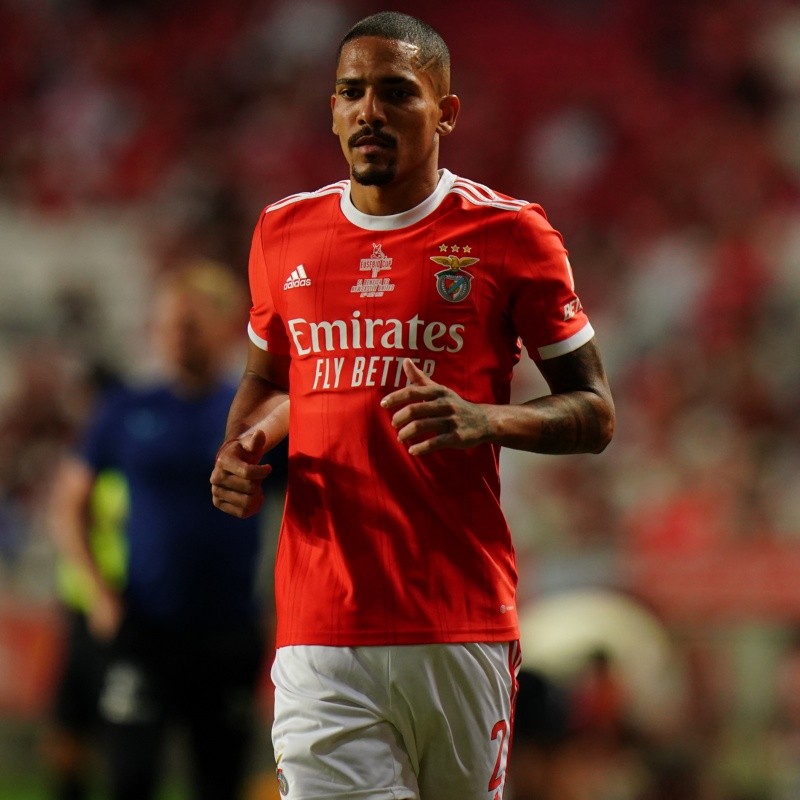 Gigante Brasileiro oficializa proposta por Gilberto, do Benfica