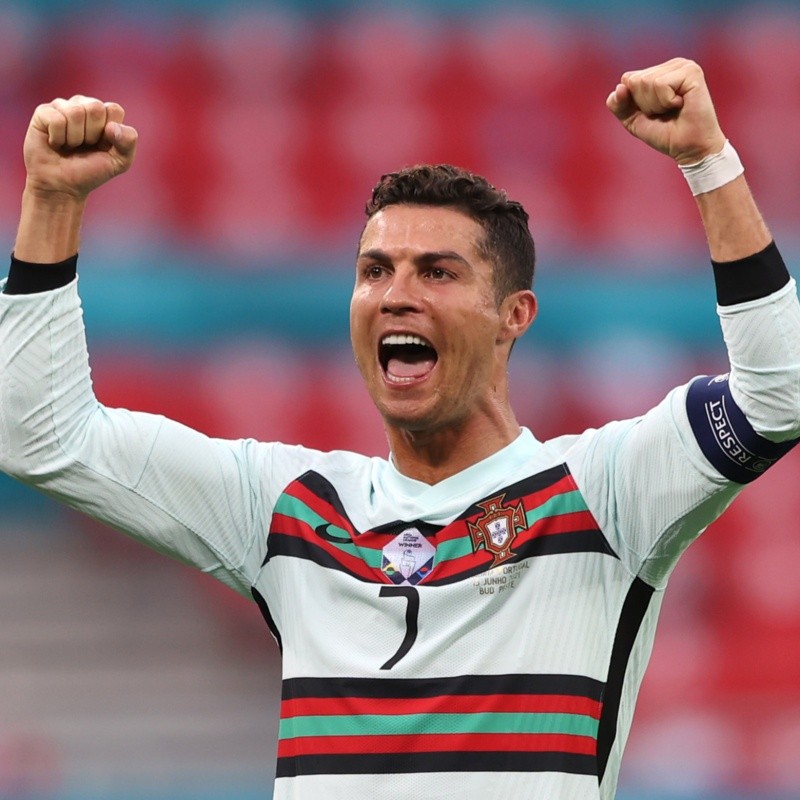 Cristiano Ronaldo foi convidado para jogar em gigante do futebol brasileiro "Vai ser feliz..."