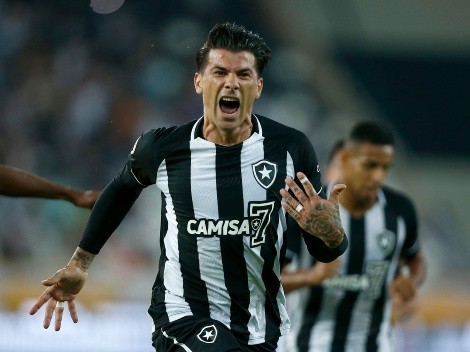 Contrato até o fim de 2024: gigante brasileiro acerta a compra do zagueiro Víctor Cuesta, grande nome do Botafogo