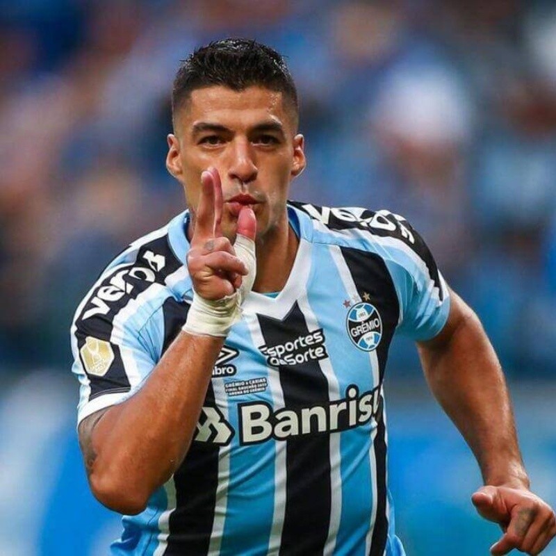 Luis Suárez indica, e Grêmio avança para fechar com grande nome do Uruguai