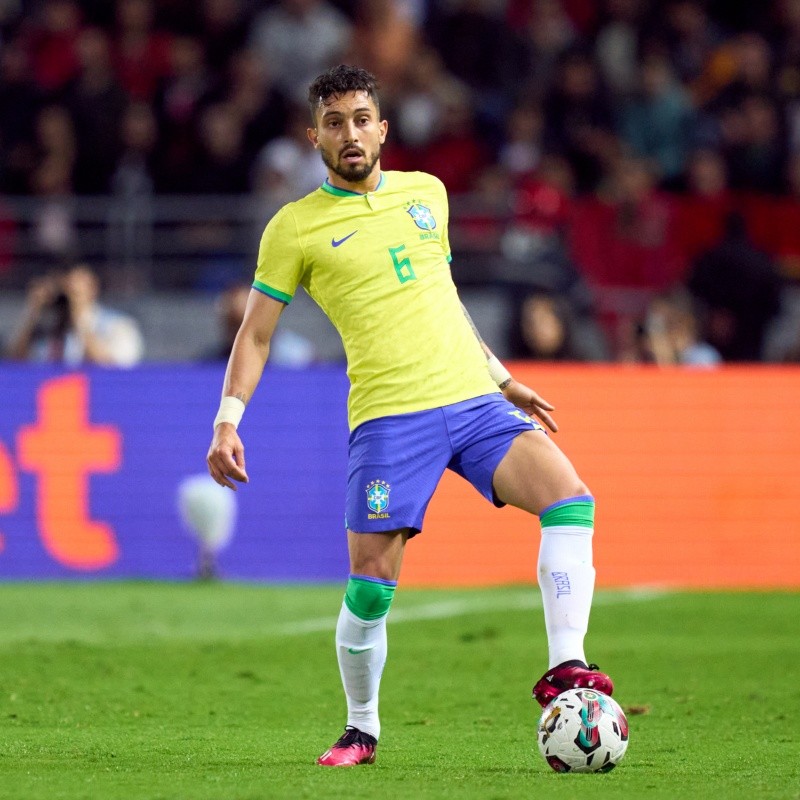 Alex Telles pode deixar Flamengo de lado e fechar com grande clube