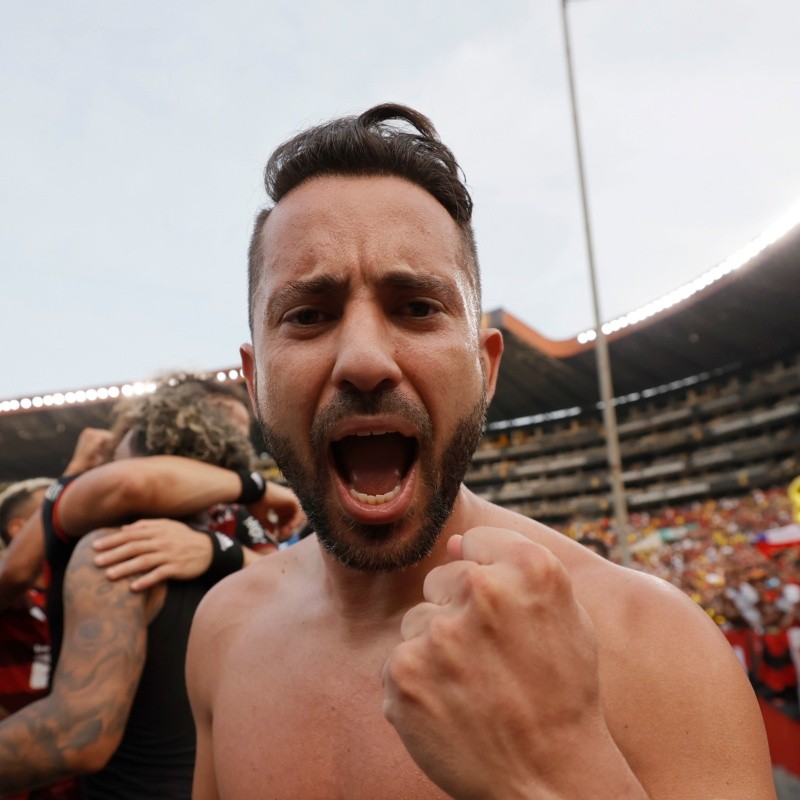 Torcida de gigante brasileiro pede a contratação de Éverton Ribeiro: "É uma vergonha ser reserva no Flamengo"