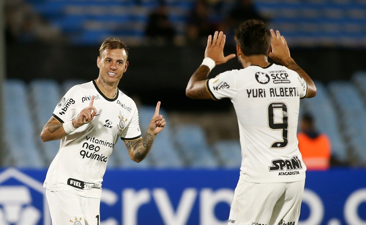 Após Desistir De Roger Machado, Corinthians Mira A Contratação De ...