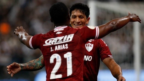 Cano e Arias têm números importantes pelo Fluminense