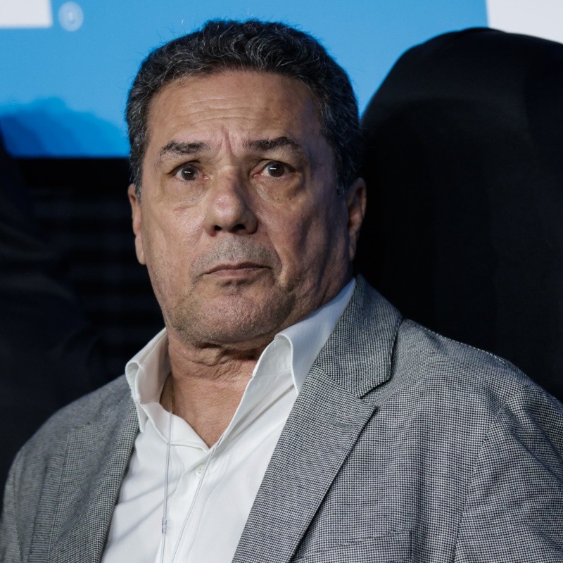 Vanderlei Luxemburgo decide barrar titular absoluto do time do Corinthians e torcida aprova: "Finalmente temos um treinador de verdade"